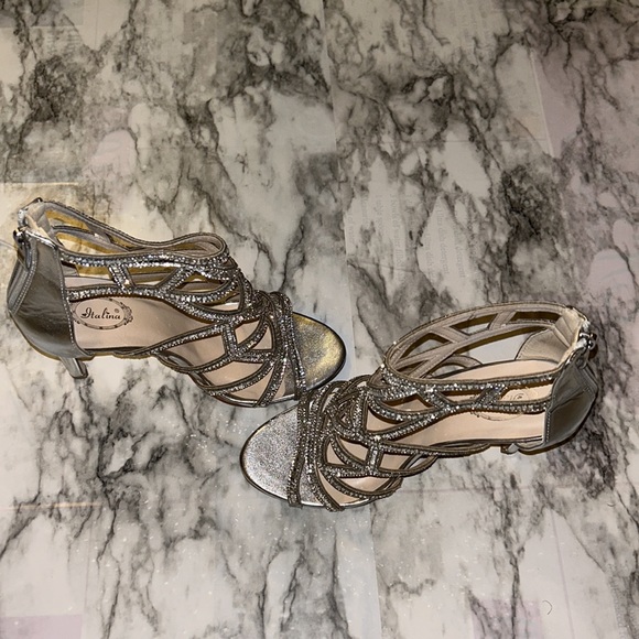 Size 8 Italina formal 3" heels Silver with rhinestones - Picture 3 of 6